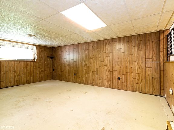 5th image of 16800 92nd Ave