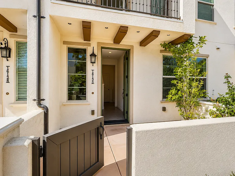 16130 Veridian Cir — Photo 2