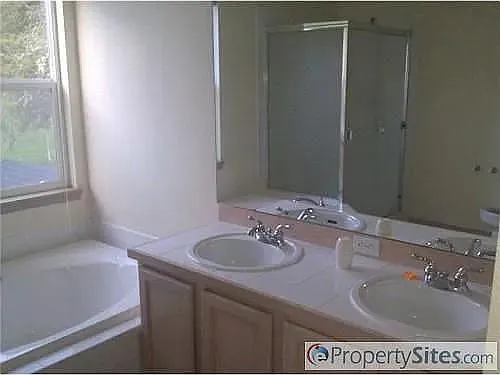 880 Bremerton Ave NE — Photo 8