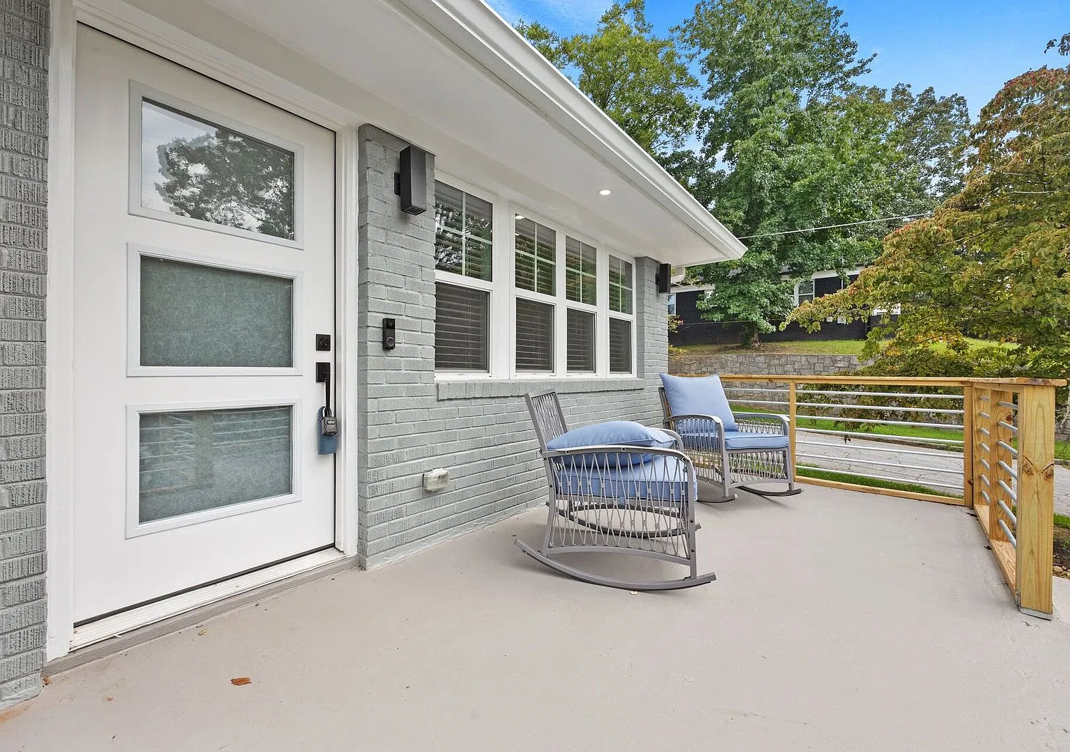 Spacious 5BR Home near Georgia Tech, GWCC & Grady — Photo 3