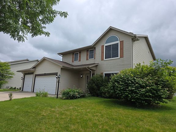 2nd image of 2535 Emslie Dr