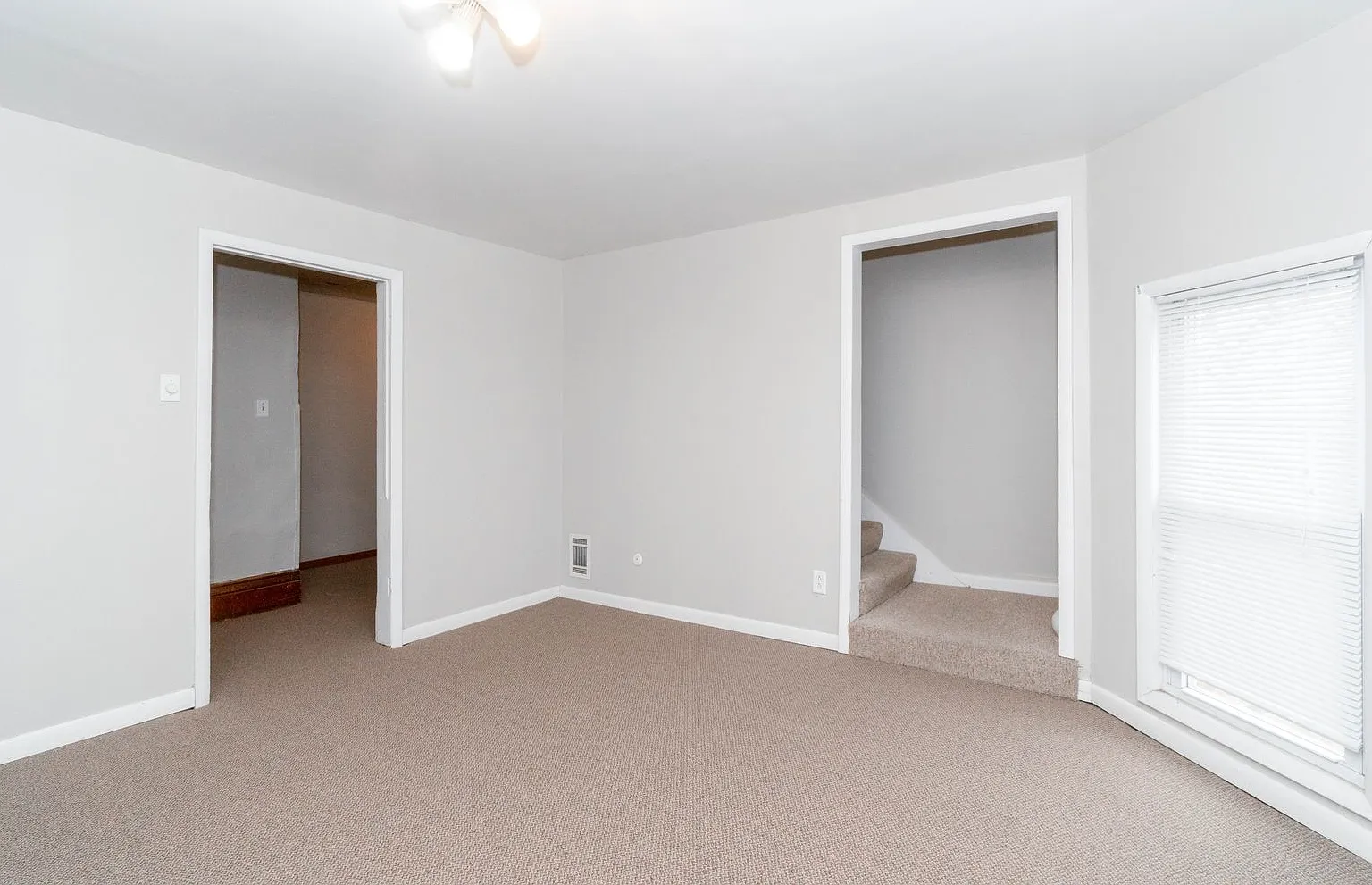 515 1/2 Franklin St - Cedar Falls — Photo 4