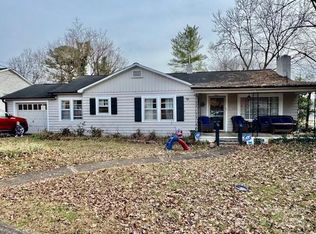 1003 Pennton Ave, Lenoir, NC 28645