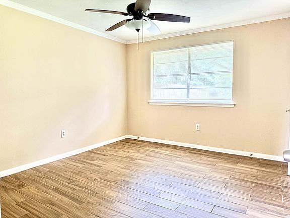 4th image of 2056 Vickers Dr