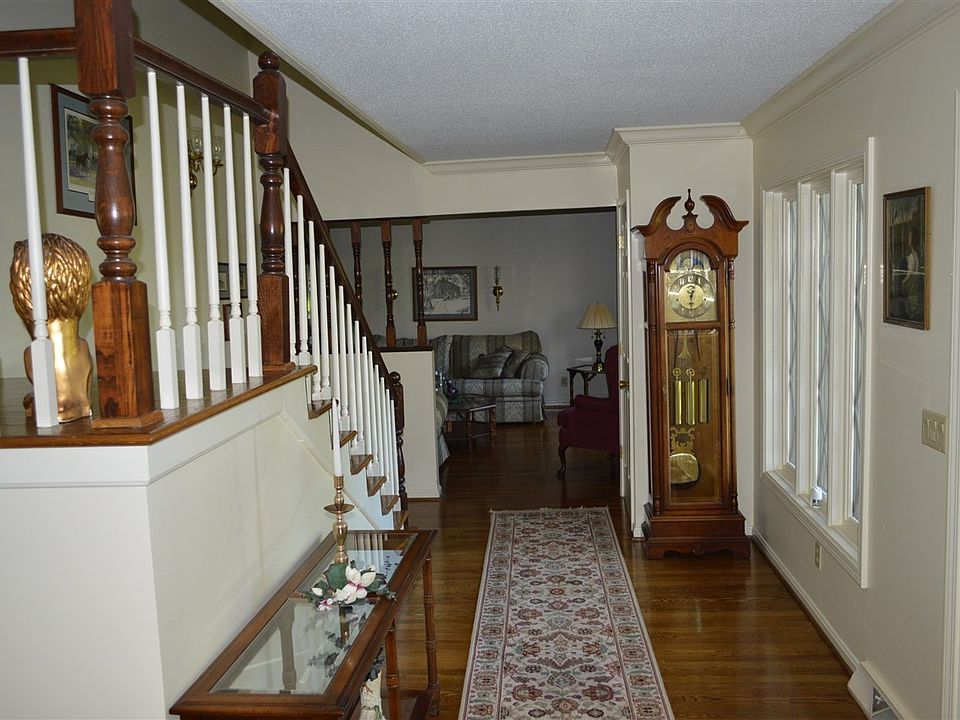 1040 Sherwood Dr, Radcliff, KY 40160 Zillow