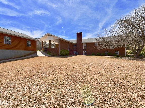2nd image of 8666 Lake Forest Dr