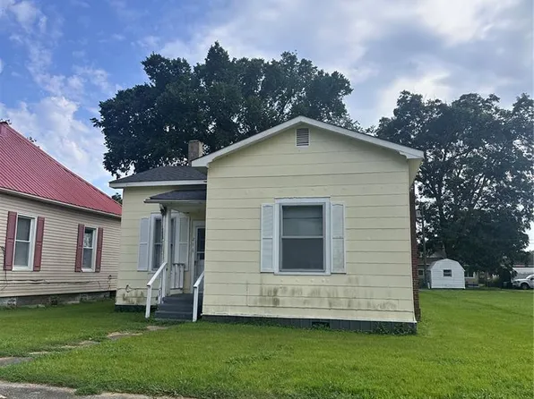 216 Parker Ave, Chaffee, MO 63740