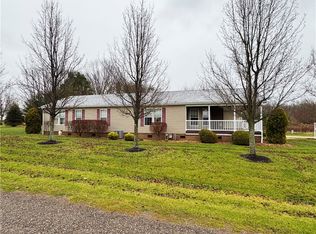 5 Marble Dr, Grove City, PA 16127