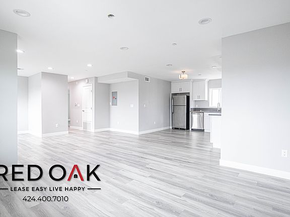 4th image of 11731 W Runnymede St #4