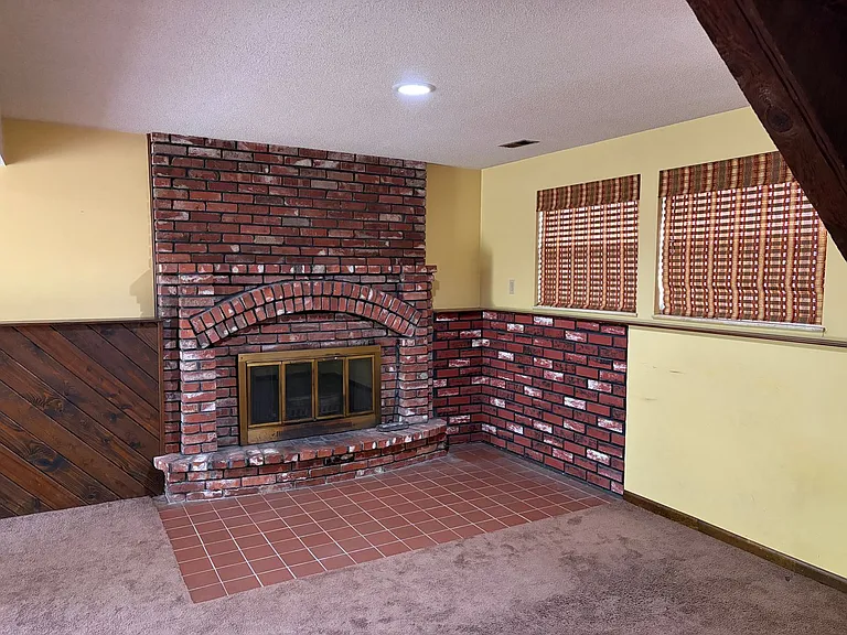 8923 N Walnut St — Photo 16