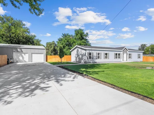 203 2nd St, Benton City, WA 99320