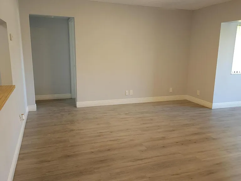 502 Shady Pine Way #D2 — Photo 6