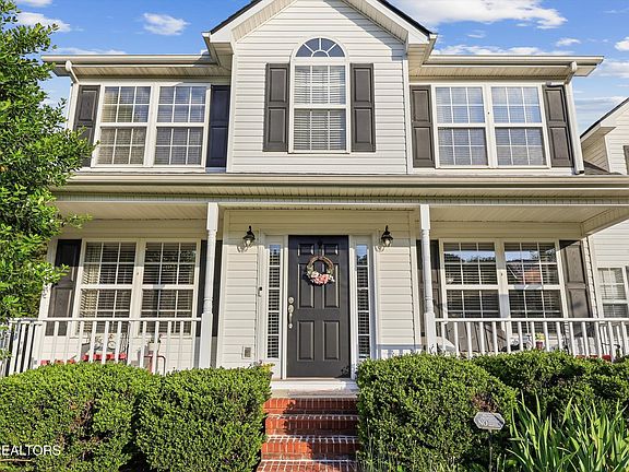 5th image of 3319 Branch Hill Ln