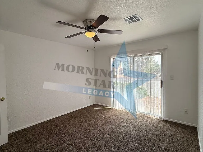 Spacious 2 bedroom floor plans! — Photo 10