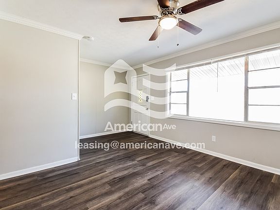 1197418_003_wm_-_living_room_13470205.jpg