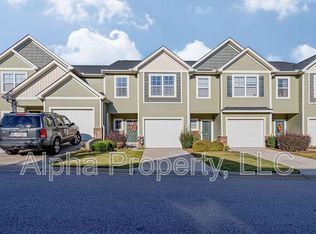 732 Elmbrook Dr, Simpsonville, SC 29681