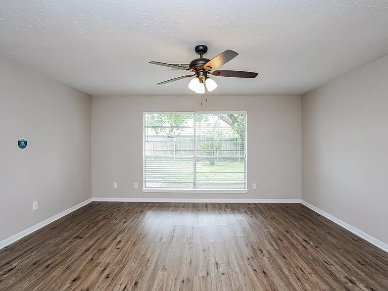 3542 Lindenfield Dr — Photo 12