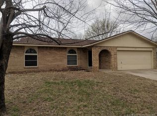 1648 S Pine Ave, Broken Arrow, OK 74012