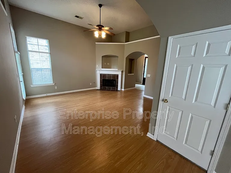 5236 Laurelhome Cv — Photo 5