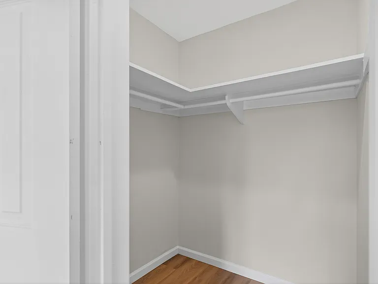 Casa Grande Apartments — Photo 16