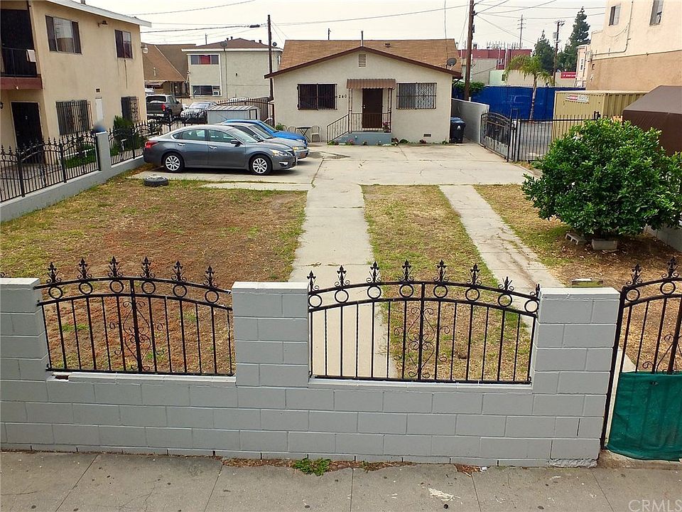 1st image of 240 W 56th St
