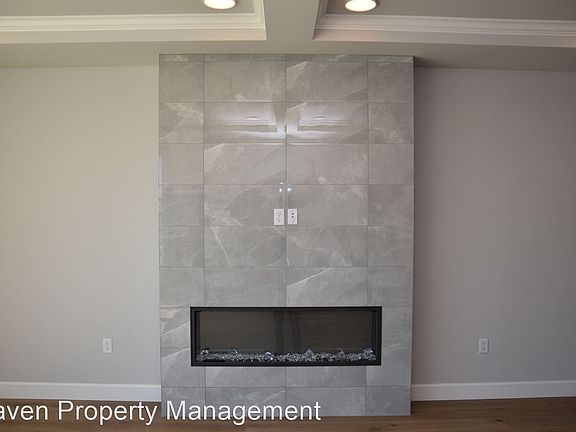 3rd image of 4907 Main St #516
