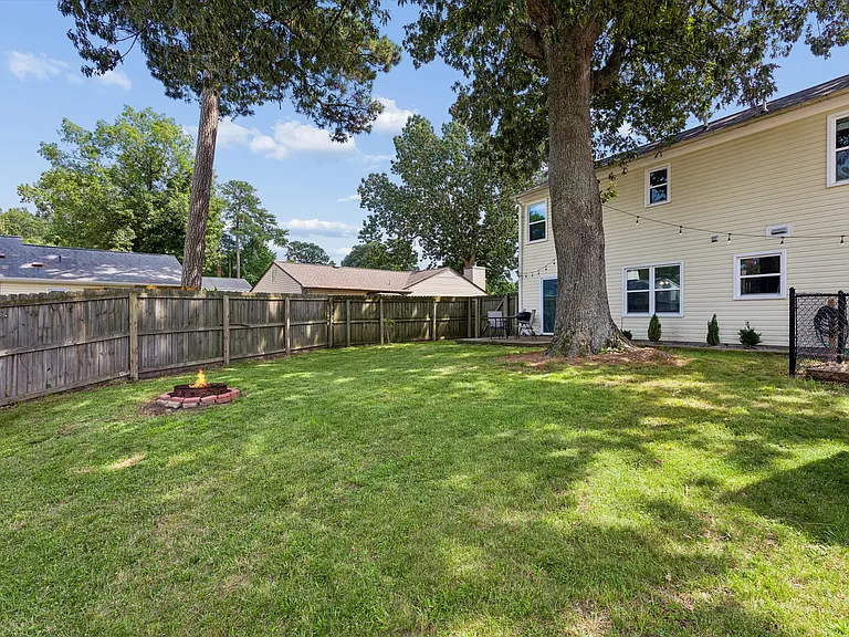 160 Fairmont Dr — Photo 45