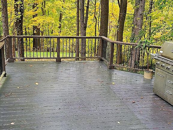 Deck off kitchen and dining