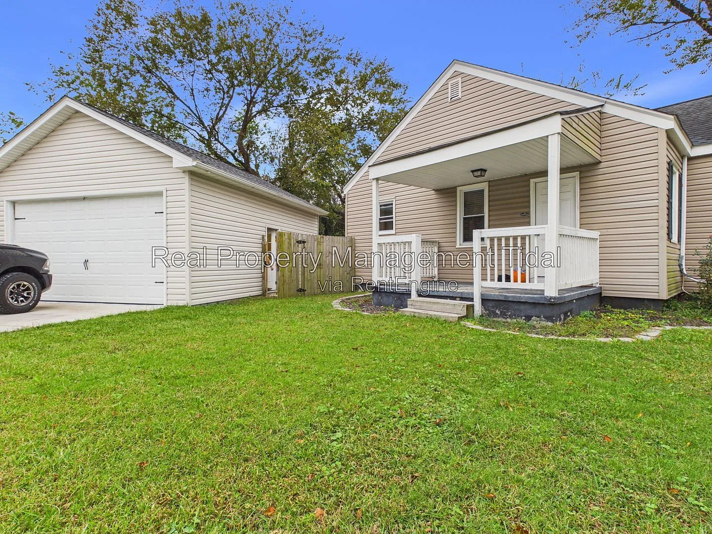 2 bed, 1.0 bath, 851 sqft, $2,100 — Photo 2