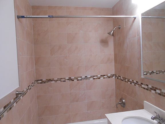 3rd image of 11 Park Ave APT 1J