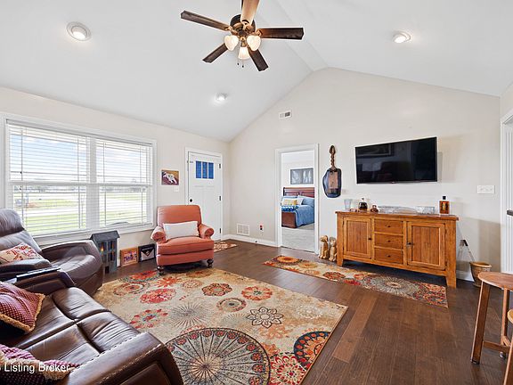 4th image of 117 Southfork Trl