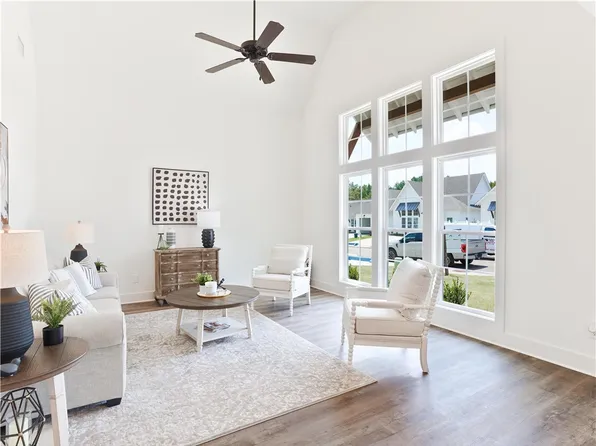 213 Bottle Way, Auburn, AL 36830