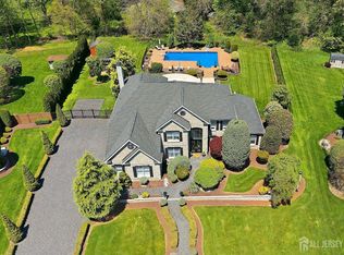 113 Country View Dr, Freehold, NJ 07728