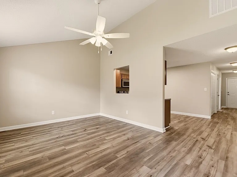 4723 Royal Prince Way — Photo 8