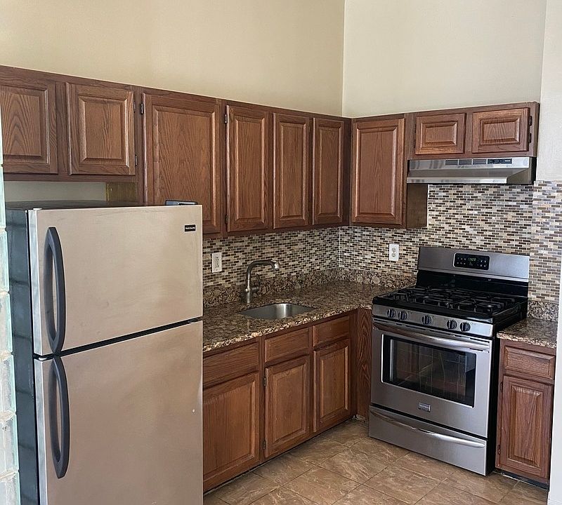 1st image of 33 W 131st St APT 3
