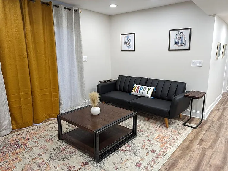 1303 Colony Dr #C — Photo 16