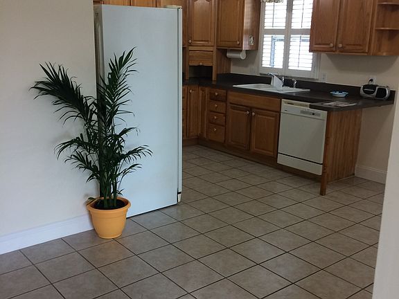 3rd image of 701 10th Pl S