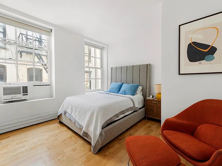 422 W Broadway #3F — Photo 7