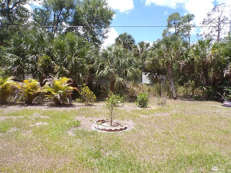 18407 Avon Ave — Photo 39