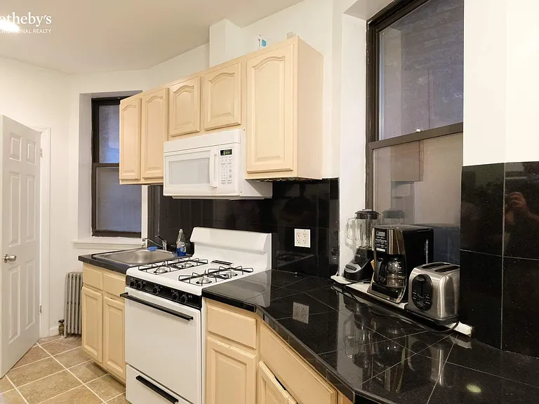 769 9th Ave #3N — Photo 7