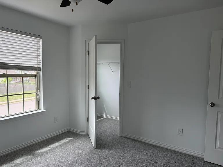 1008 Keeneland Dr — Photo 29