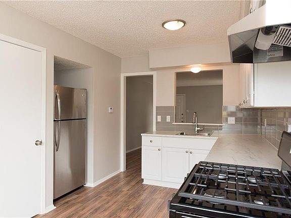 3rd image of 6904 Millrace Dr #A