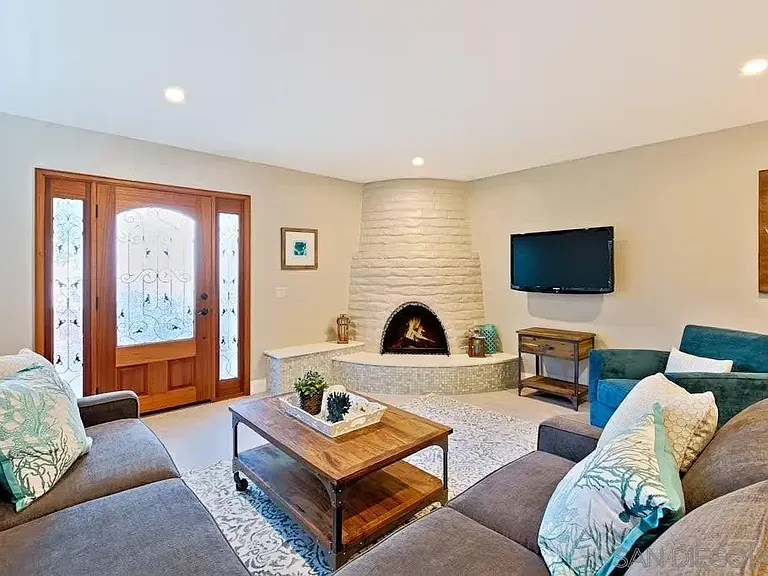 337 Rosemont St — Photo 3