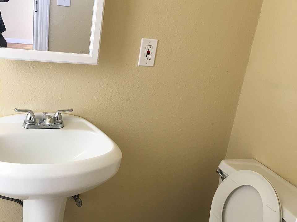 1st image of 234 E 9th St APT 1