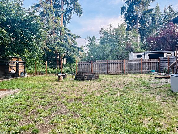 5th image of 50 NE Rainier Pl N