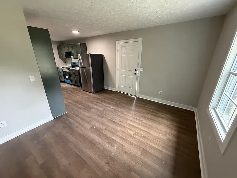 909 Blue Ridge Dr #A — Photo 3