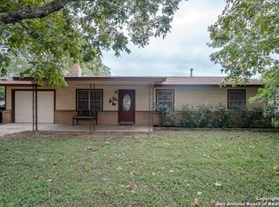 112 Palmo Dr, Luling, TX 78648