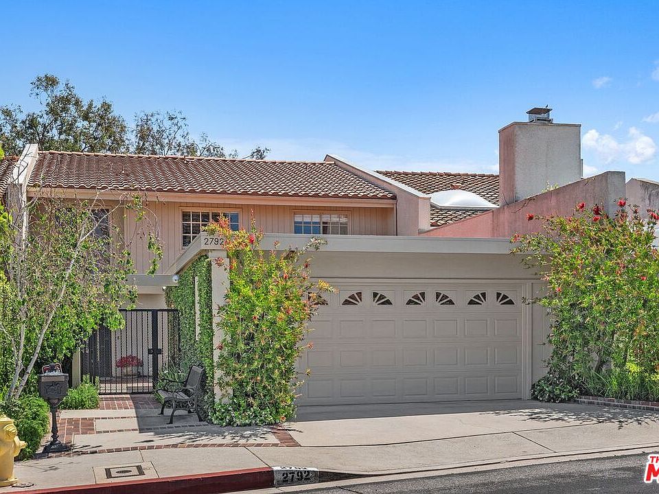 1st image of 2792 Bottlebrush Dr