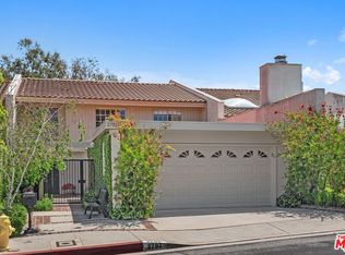2792 Bottlebrush Dr, Los Angeles, CA 90077
