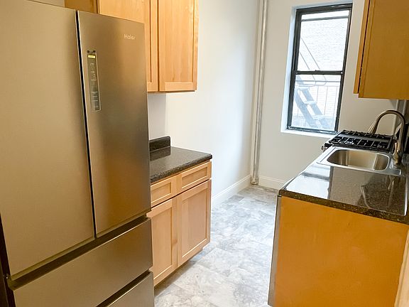 2nd image of 3439 Knox Pl #S
